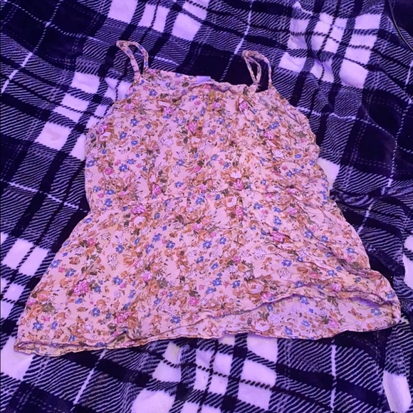 Flower shirt - Picture 2 of 2